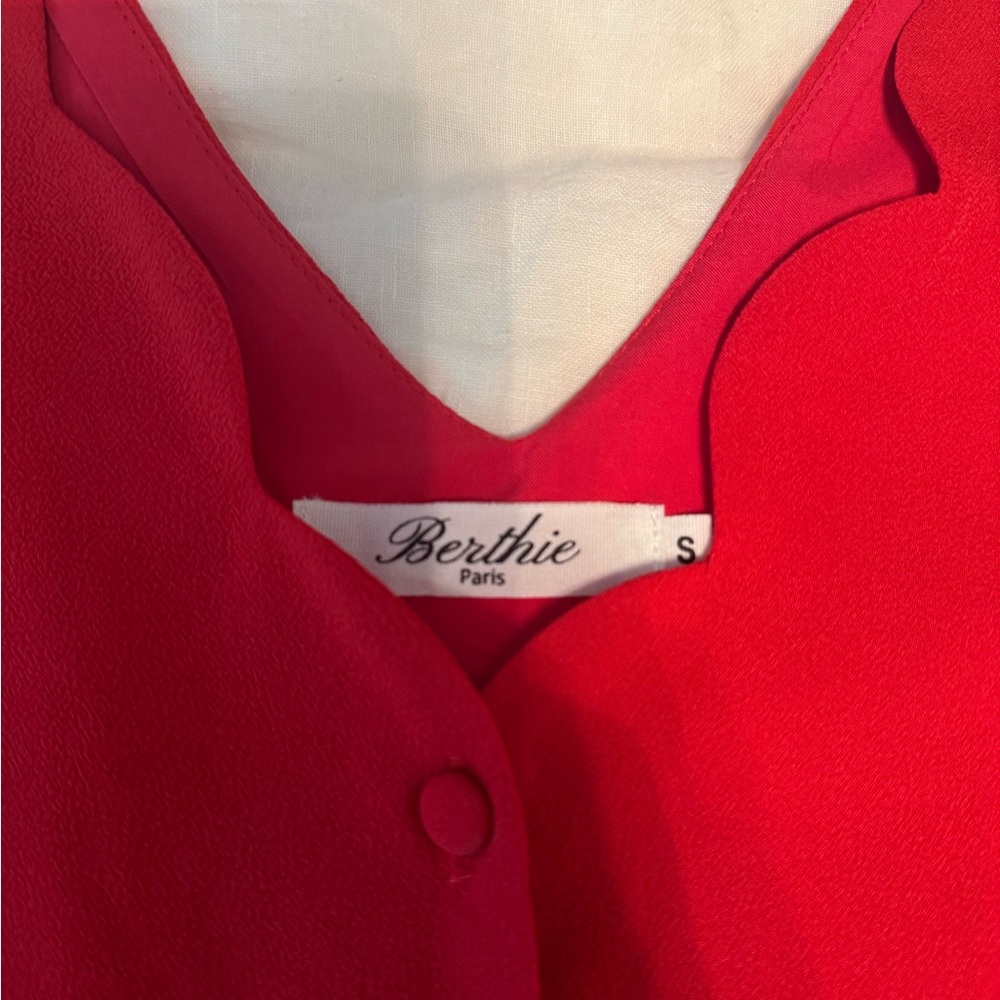 NWOT scalloped red tank